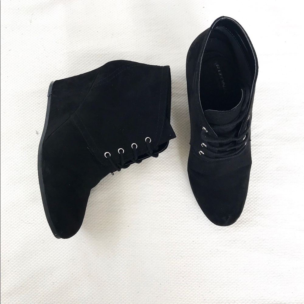 black wedge booties size : 7